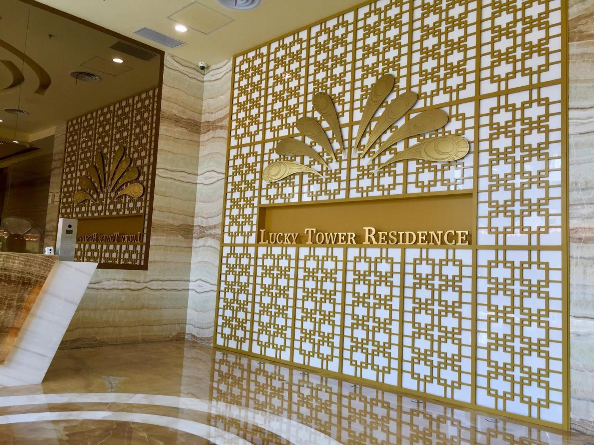 2Br Lucky Tower Residence Jakarta Old Town Top Floor Condo Zewnętrze zdjęcie